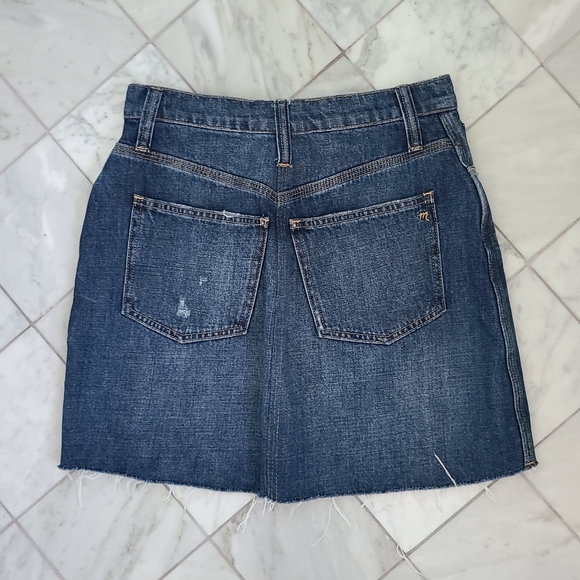 Madewell Jean Skirt Medium Wash Blue Denim Raw Hem Mini Skirt 28 - Picture 2 of 4